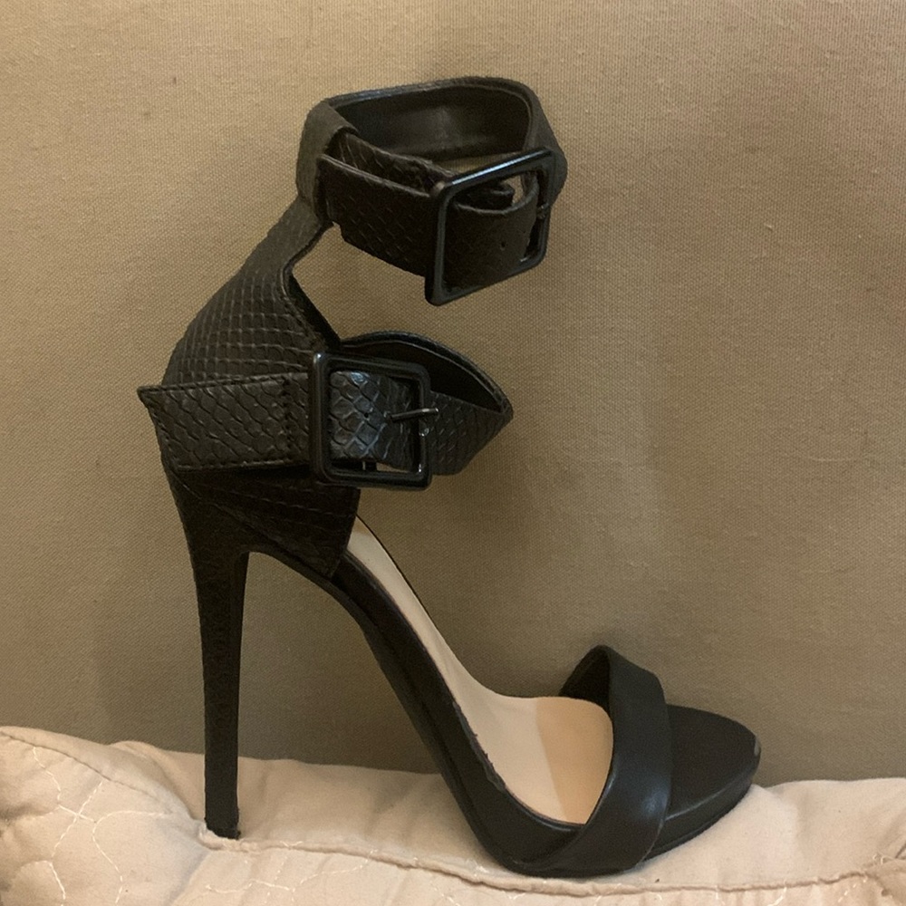 Black heels new